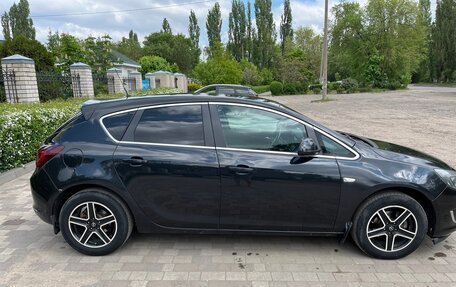 Opel Astra J, 2014 год, 800 000 рублей, 6 фотография