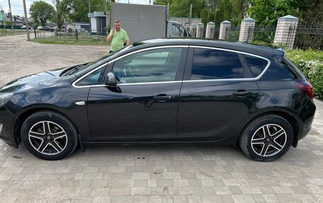 Opel Astra J, 2014 год, 800 000 рублей, 9 фотография