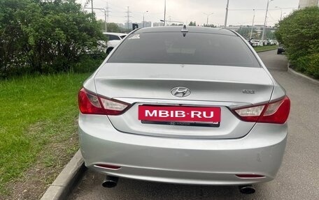 Hyundai Sonata VI, 2011 год, 670 000 рублей, 5 фотография