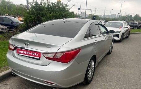 Hyundai Sonata VI, 2011 год, 670 000 рублей, 6 фотография