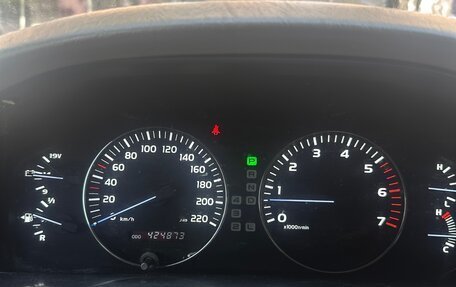 Toyota Land Cruiser 100 рестайлинг 2, 2003 год, 1 600 000 рублей, 13 фотография