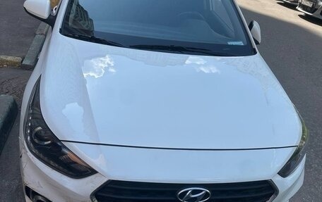 Hyundai Solaris II рестайлинг, 2018 год, 1 500 000 рублей, 11 фотография