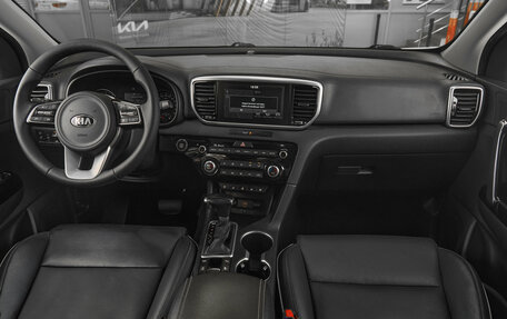 KIA Sportage IV рестайлинг, 2018 год, 1 849 000 рублей, 10 фотография