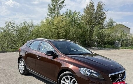 Volvo V40 Cross Country I, 2017 год, 1 700 000 рублей, 2 фотография