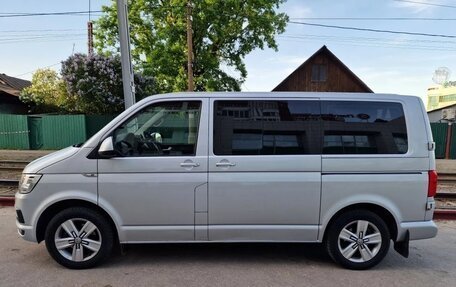 Volkswagen Caravelle T6 рестайлинг, 2015 год, 2 000 000 рублей, 3 фотография