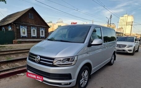 Volkswagen Caravelle T6 рестайлинг, 2015 год, 2 000 000 рублей, 5 фотография