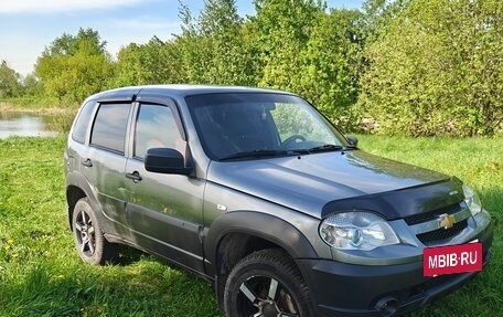 Chevrolet Niva I рестайлинг, 2020 год, 800 000 рублей, 2 фотография