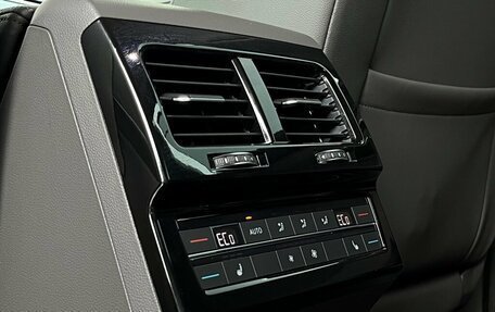 Volkswagen Touareg III, 2019 год, 4 498 700 рублей, 10 фотография