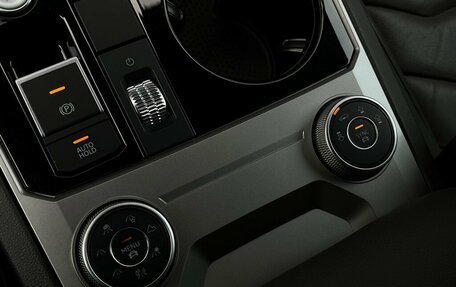 Volkswagen Touareg III, 2019 год, 4 498 700 рублей, 18 фотография