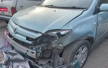 Toyota Ist II, 2003 год, 200 000 рублей, 2 фотография