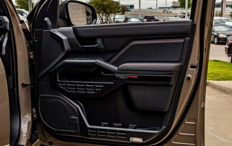Toyota 4Runner, 2025 год, 10 800 000 рублей, 28 фотография