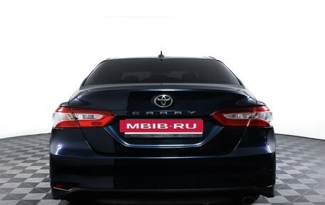 Toyota Camry, 2019 год, 2 590 000 рублей, 6 фотография