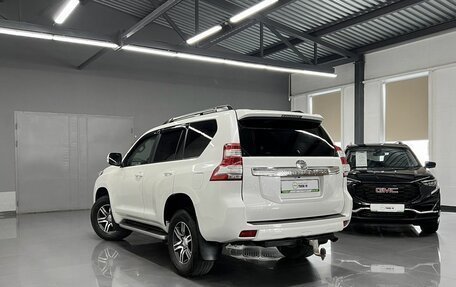 Toyota Land Cruiser Prado 150 рестайлинг 2, 2014 год, 2 595 000 рублей, 6 фотография