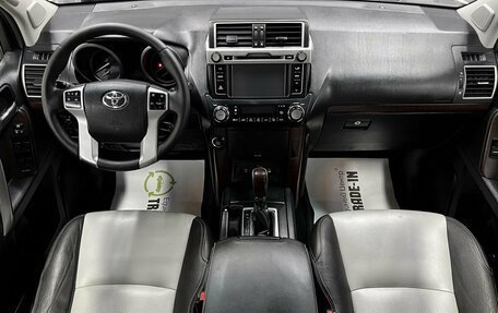 Toyota Land Cruiser Prado 150 рестайлинг 2, 2014 год, 2 595 000 рублей, 11 фотография
