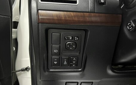 Toyota Land Cruiser Prado 150 рестайлинг 2, 2014 год, 2 595 000 рублей, 27 фотография