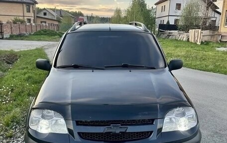 Chevrolet Niva I рестайлинг, 2012 год, 560 000 рублей, 2 фотография