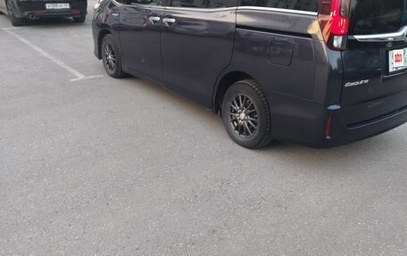 Toyota Esquire I, 2015 год, 1 800 000 рублей, 4 фотография