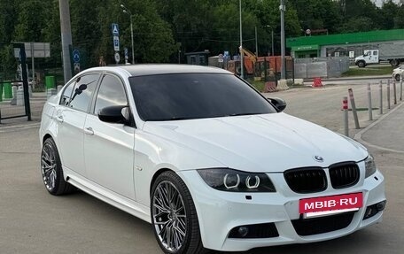 BMW 3 серия, 2011 год, 1 090 000 рублей, 2 фотография