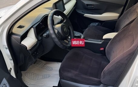 Toyota Yaris XP150 рестайлинг, 2022 год, 2 250 000 рублей, 13 фотография