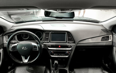 Hyundai Sonata VII, 2019 год, 1 990 000 рублей, 18 фотография