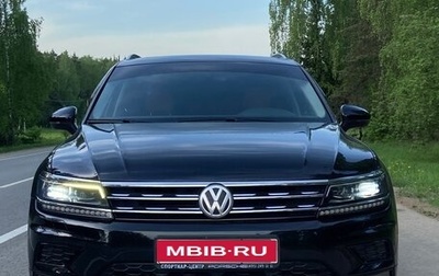 Volkswagen Tiguan II, 2018 год, 2 200 000 рублей, 1 фотография