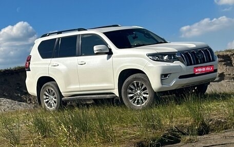 Toyota Land Cruiser Prado 150 рестайлинг 2, 2019 год, 5 000 000 рублей, 1 фотография