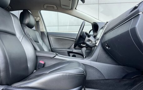 Toyota Avensis III рестайлинг, 2010 год, 1 045 000 рублей, 20 фотография