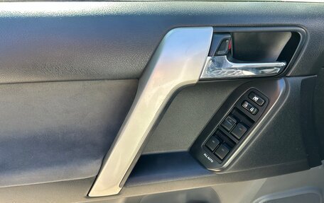 Toyota Land Cruiser Prado 150 рестайлинг 2, 2012 год, 2 750 000 рублей, 6 фотография