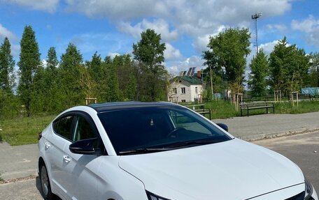 Hyundai Elantra VI рестайлинг, 2020 год, 1 900 000 рублей, 7 фотография