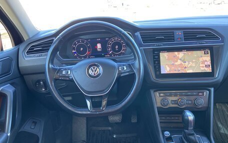 Volkswagen Tiguan II, 2018 год, 2 200 000 рублей, 19 фотография