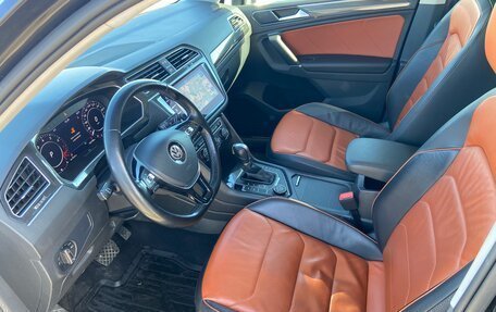 Volkswagen Tiguan II, 2018 год, 2 200 000 рублей, 21 фотография