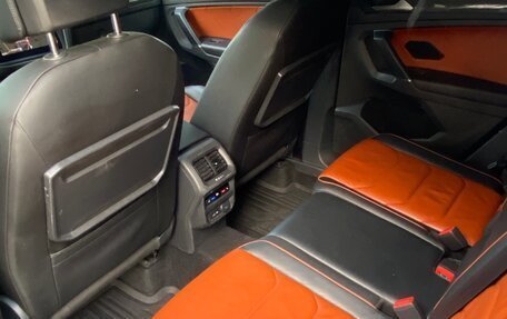 Volkswagen Tiguan II, 2018 год, 2 200 000 рублей, 28 фотография