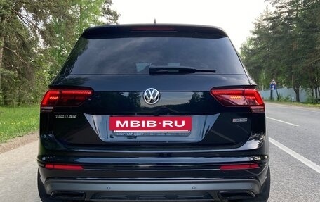 Volkswagen Tiguan II, 2018 год, 2 200 000 рублей, 15 фотография