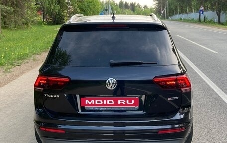 Volkswagen Tiguan II, 2018 год, 2 200 000 рублей, 16 фотография