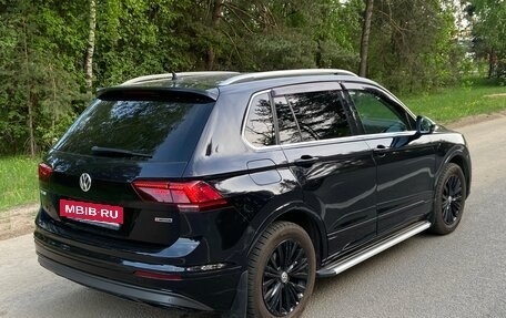Volkswagen Tiguan II, 2018 год, 2 200 000 рублей, 17 фотография