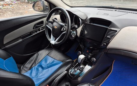 Chevrolet Cruze II, 2011 год, 455 000 рублей, 18 фотография