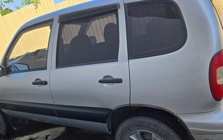 Chevrolet Niva I рестайлинг, 2004 год, 270 000 рублей, 3 фотография