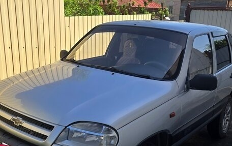 Chevrolet Niva I рестайлинг, 2004 год, 270 000 рублей, 2 фотография