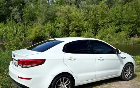 KIA Rio III рестайлинг, 2015 год, 880 000 рублей, 11 фотография