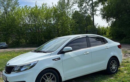 KIA Rio III рестайлинг, 2015 год, 880 000 рублей, 6 фотография