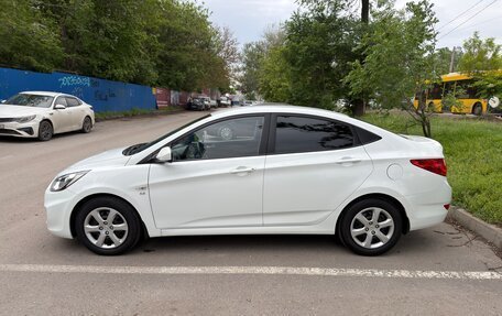 Hyundai Solaris II рестайлинг, 2013 год, 900 000 рублей, 8 фотография
