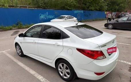 Hyundai Solaris II рестайлинг, 2013 год, 900 000 рублей, 6 фотография
