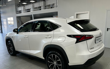 Lexus NX I, 2017 год, 2 600 000 рублей, 7 фотография
