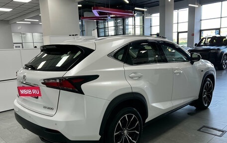 Lexus NX I, 2017 год, 2 600 000 рублей, 6 фотография