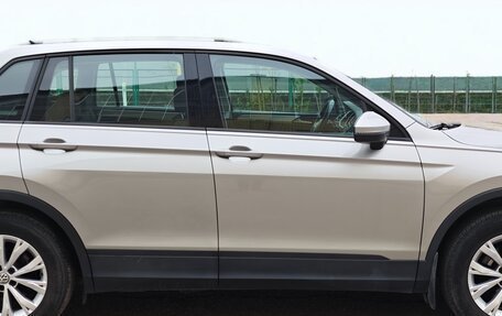 Volkswagen Tiguan II, 2020 год, 2 450 000 рублей, 6 фотография