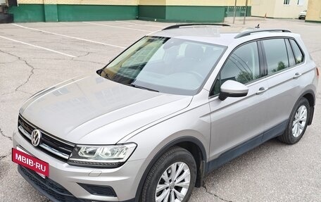 Volkswagen Tiguan II, 2020 год, 2 450 000 рублей, 2 фотография