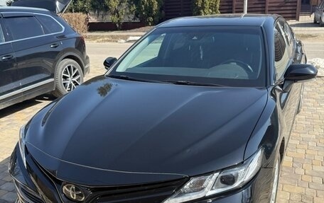 Toyota Camry, 2020 год, 2 800 000 рублей, 1 фотография