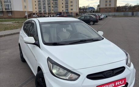 Hyundai Solaris II рестайлинг, 2011 год, 650 000 рублей, 9 фотография