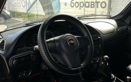Chevrolet Niva I рестайлинг, 2017 год, 750 000 рублей, 3 фотография