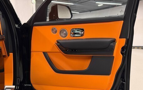Rolls-Royce Cullinan, 2026 год, 67 000 000 рублей, 10 фотография